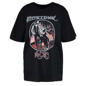 FLEETWOOD MAC // Tall Oversized Graphic Band Tee